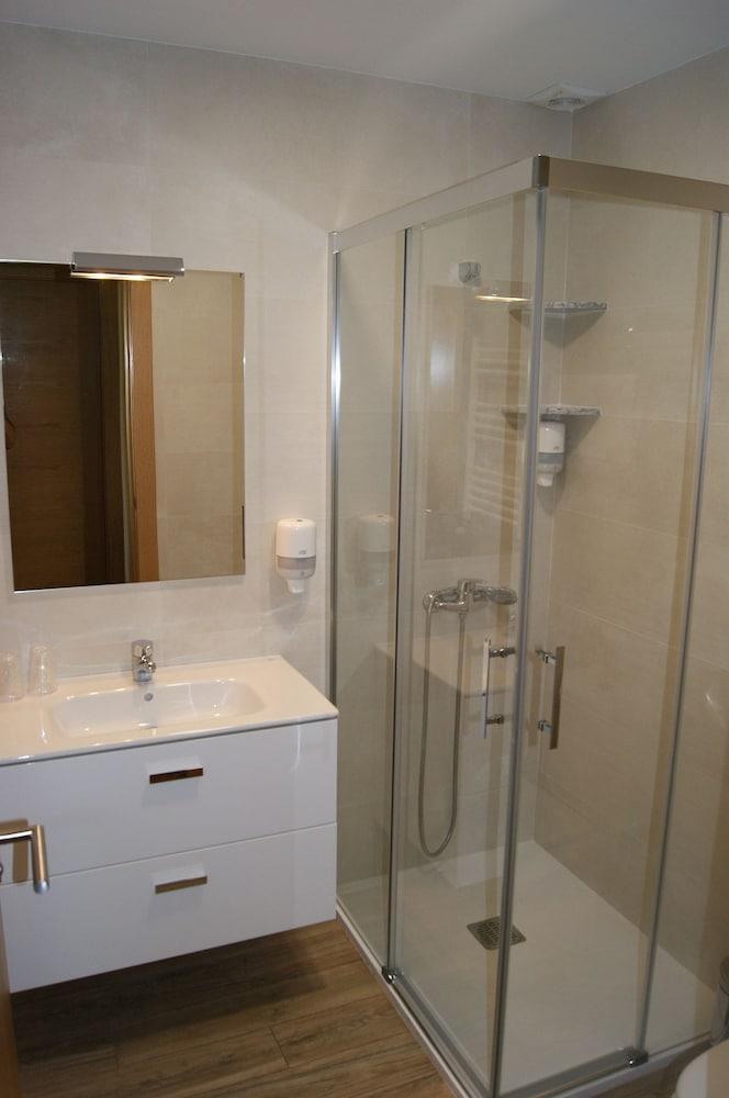 Apartamentos Camin De Pelayo Las Rozas Exterior photo